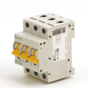 Auto veilig. PLS6-C25/3